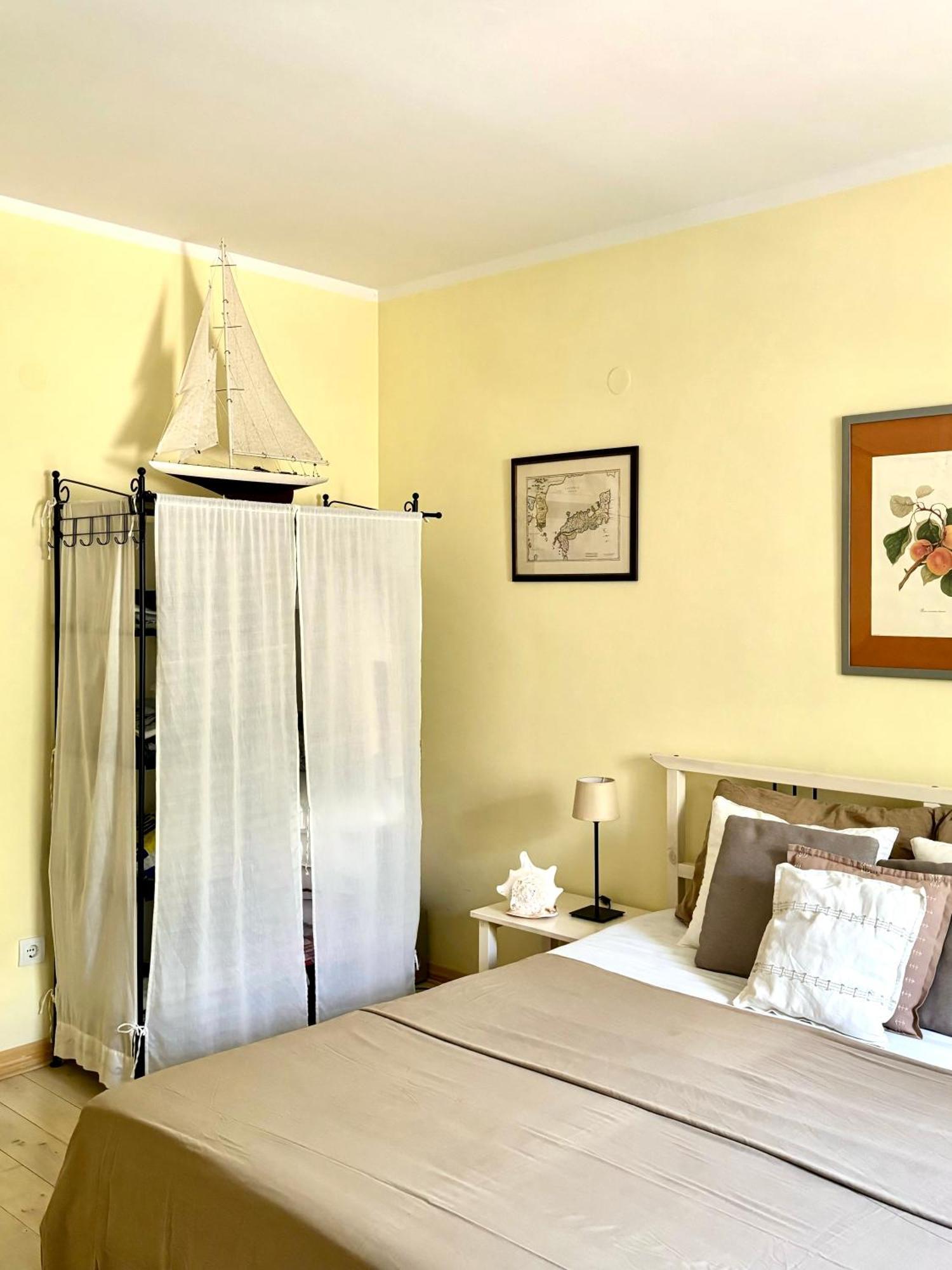 Apartment Tri Kiparisa Tivat Exterior foto
